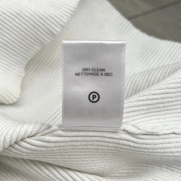A.L.C.  White Ribbed Turtleneck Puff Sleeve, Size S - Picture 10 of 10